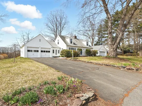 42 Mountain View St, South Hadley, MA 01075