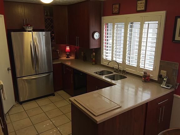 3rd image of 11938 Meadow Crest Dr