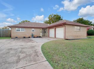 1625 Crestview Dr, Cordell, OK 73632
