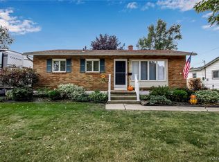 13 Follette Ln, Tonawanda, NY 14150