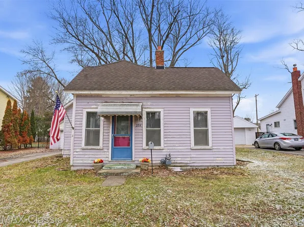 226 Franklin St, Milford, MI 48381