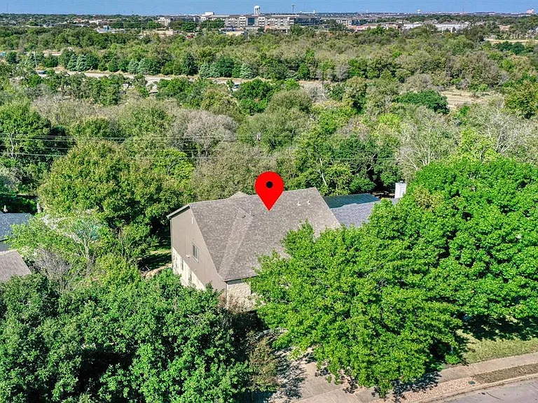 2412 Willow Way — Photo 31