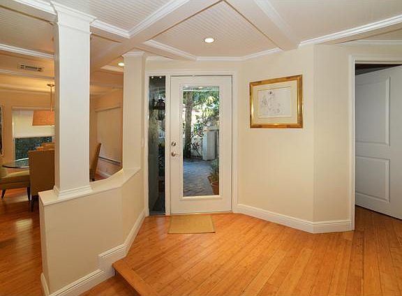 Home For Sale In Broken Sound