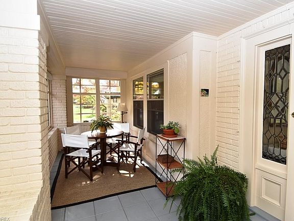 4th image of 1056 Forest Cliff Dr