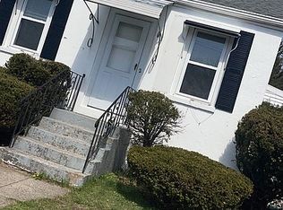 2 South St, Johnston, RI 02919