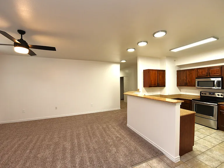 Legend V Apartments — Photo 7