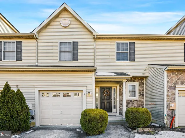 9 Camino Ct, Sicklerville, NJ 08081