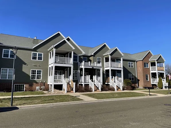 2998 Triumph Dr Unit 8, Sun Prairie, WI 53590