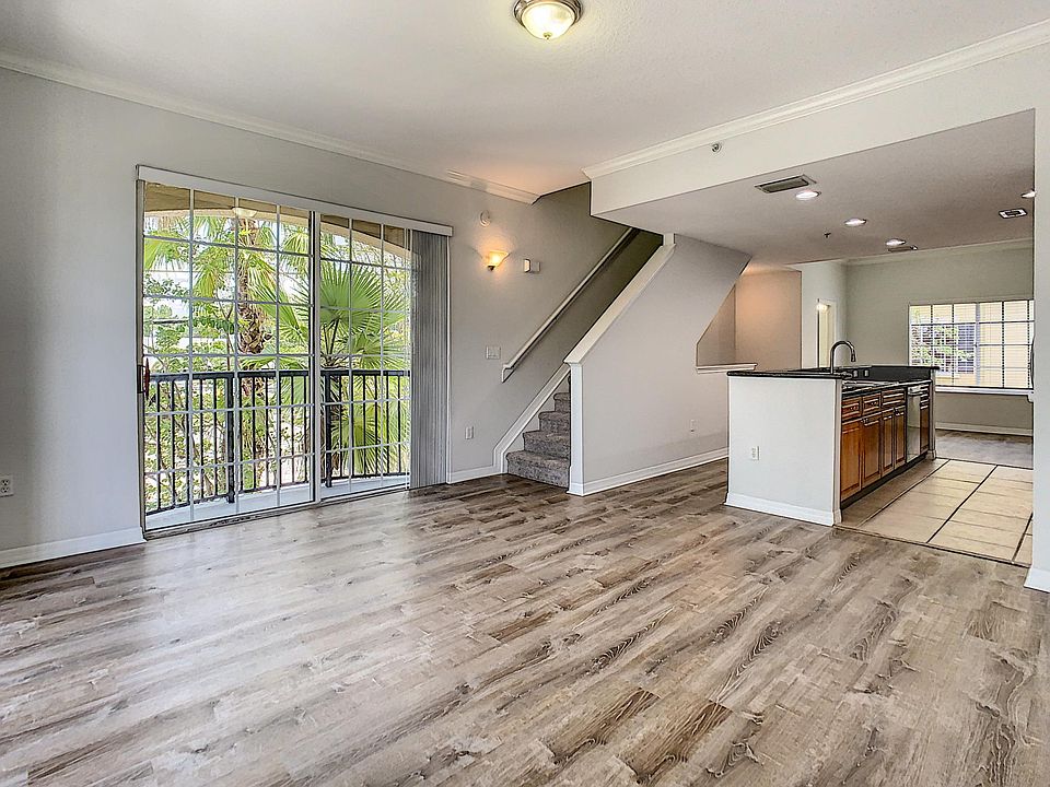 1st image of 102 S Obrien St