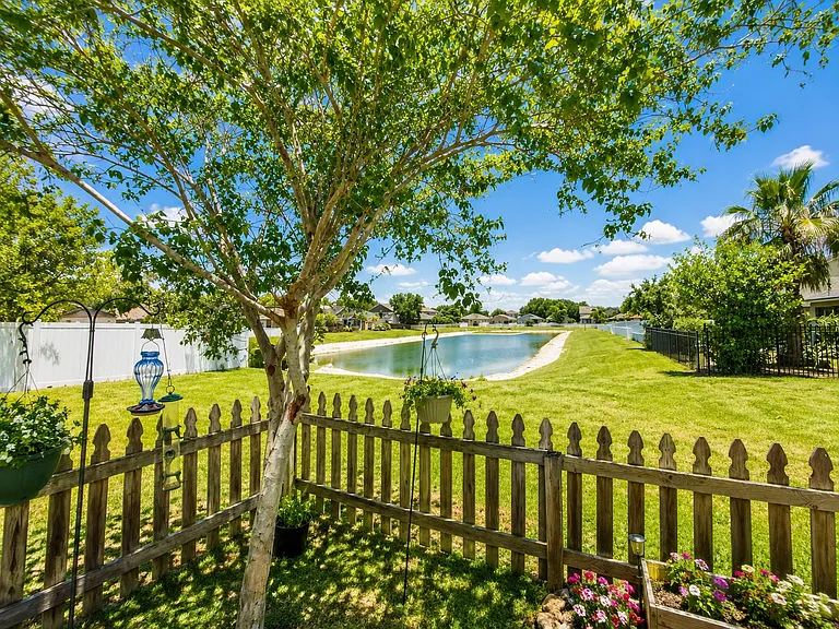 8508 Deer Chase Dr — Photo 13