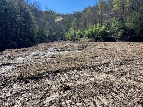 0 Middle Frk, Hagerhill, KY 41222