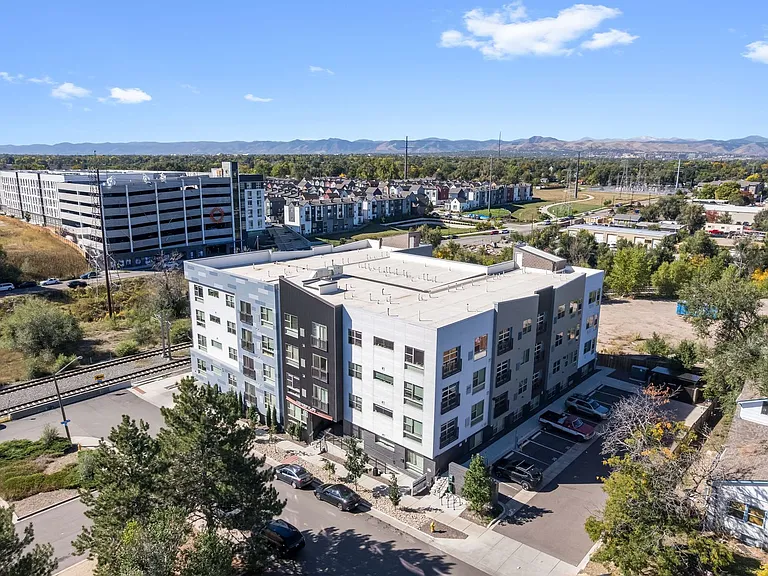Axis West Flats — Photo 46