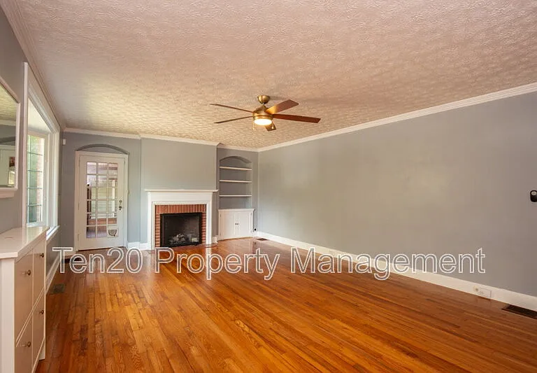 1708 Slade Dr — Photo 4