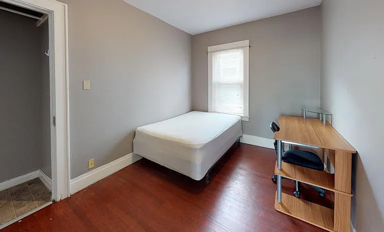 201 Comstock Ave #2R — Photo 8