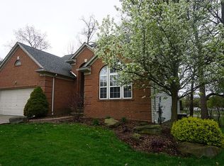 2255 Forest Hills Dr, Orion, MI