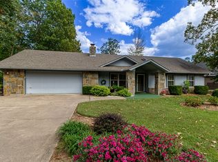 25 Saint Andrews Dr, Bella Vista, AR 72715