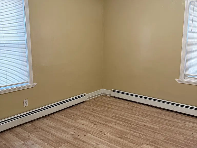 30 Pekin St #1 — Photo 10