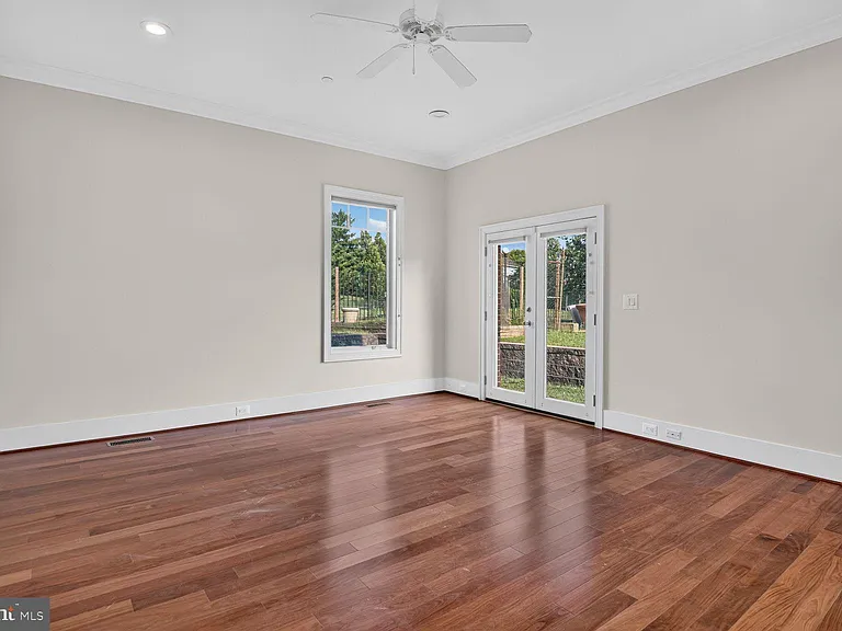 13828 Travilah Rd — Photo 24