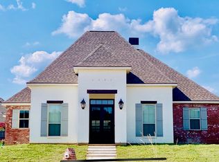 534 Feliciana Dr, Pineville, LA 71360