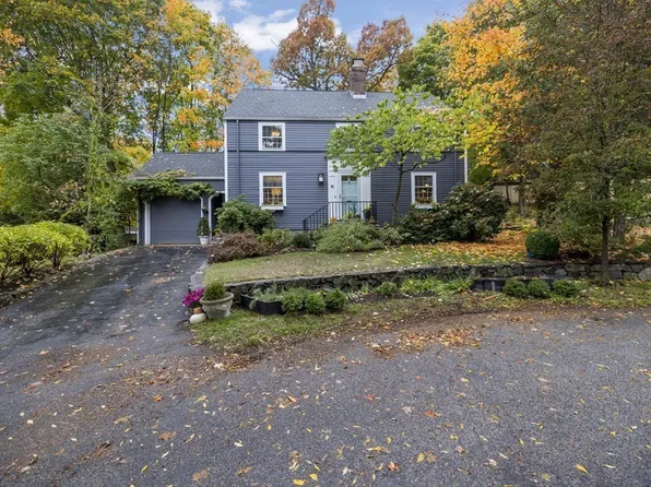16 Monadnock Rd, Arlington, MA 02476