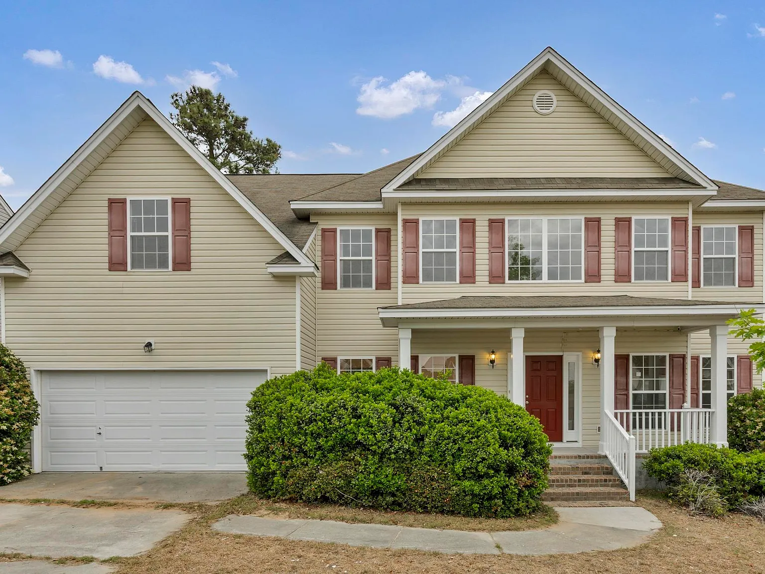5 bed, 3516 sqft, $2,850 — Photo 1