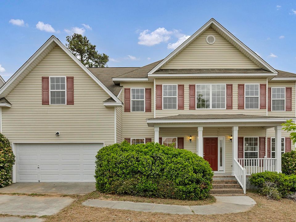 1st image of 109 Cotoneaster Dr