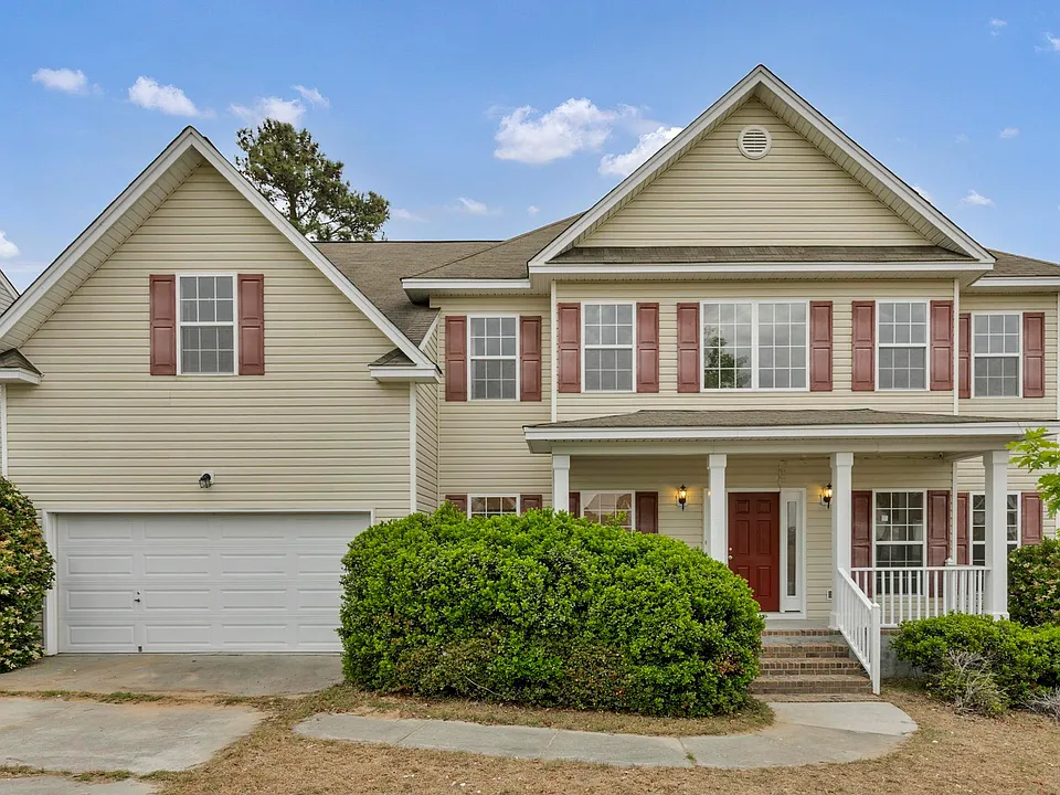 109 Cotoneaster Dr