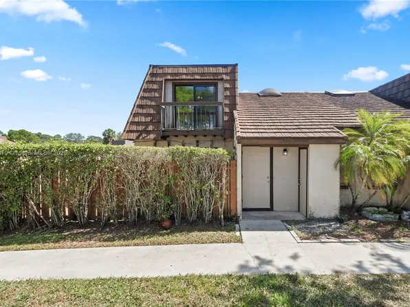 4020 Palm Bay Cir APT B, West Palm Beach, FL 33406