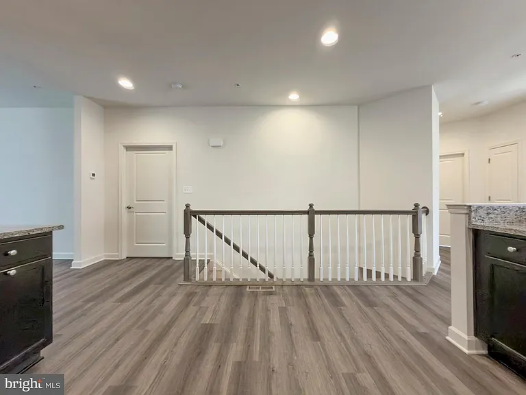 306 Buckeye Cir — Photo 35