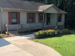 1401 Greenwood Rd, Laurens, SC 29360