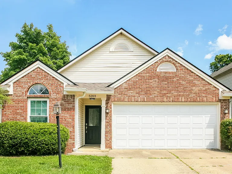 5203 Pin Oak Dr — Photo 1