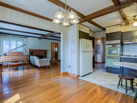 5th image of 67 Haven Ave