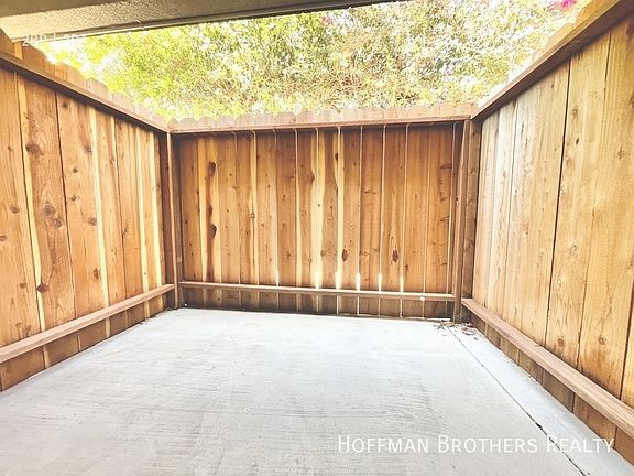 4th image of 2219 Ruhland Ave APT 1