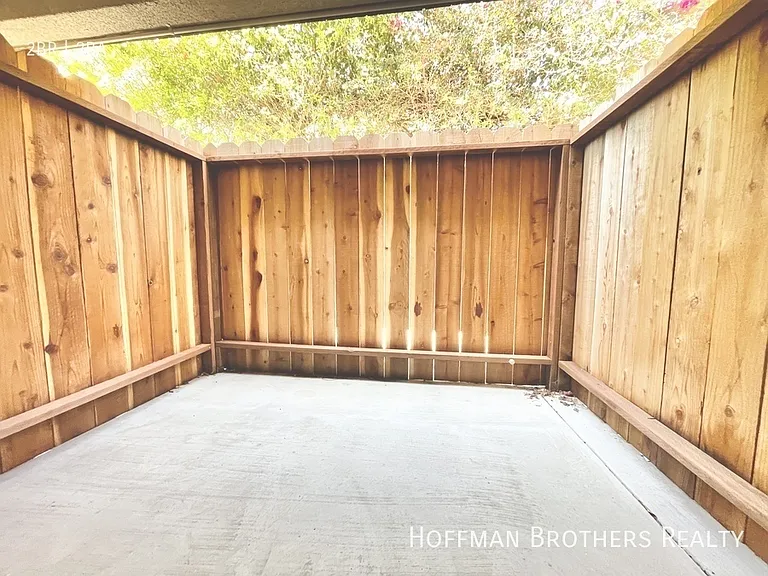 2219 Ruhland Ave #1 — Photo 8