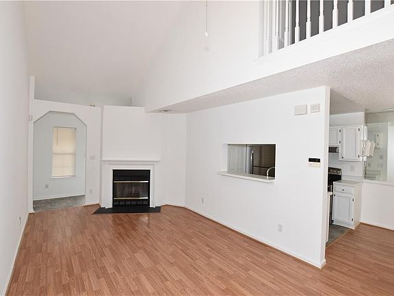 4th image of 714 Aylesbury Dr