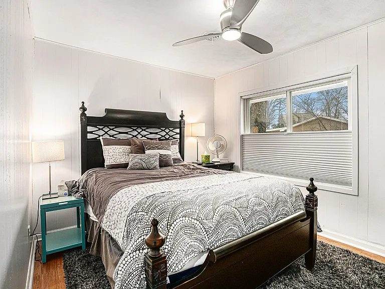 17437 Lakeview Dr — Photo 17