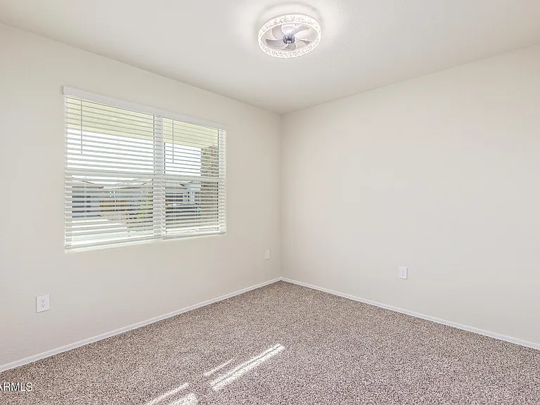 18646 W Buckskin Trl — Photo 21
