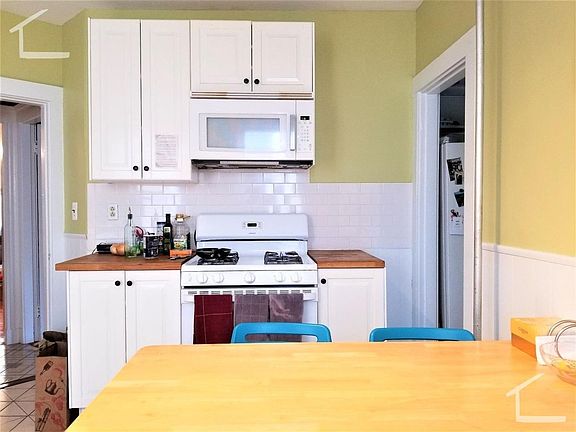 5th image of 116 Browne St #3