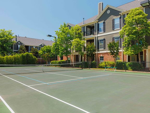 4th image of 4 Riverview Dr W #1442627