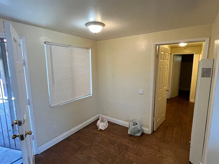 4225 Estrella Ave #6 — Photo 13