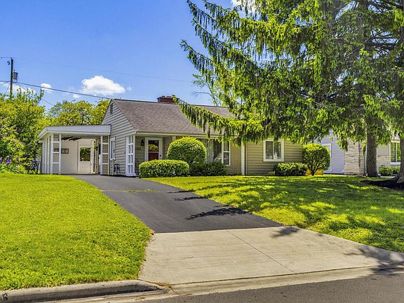 2nd image of 2063 Langham Rd