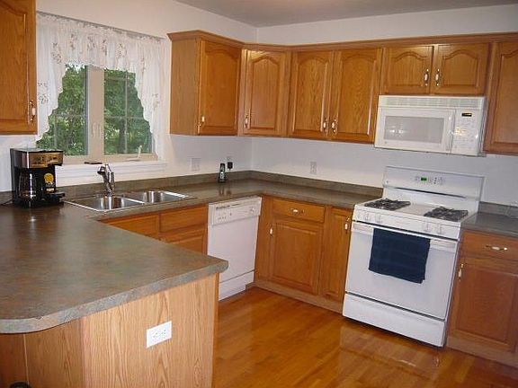 4th image of 816 Kira Cir