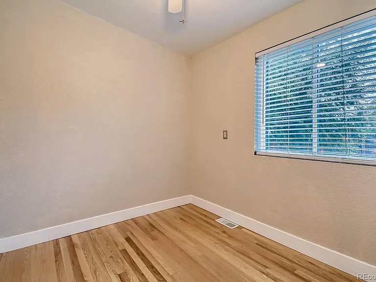 1450 Olive St — Photo 8