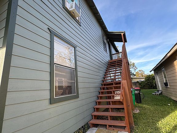 5th image of 212 E Sterling St #212.5