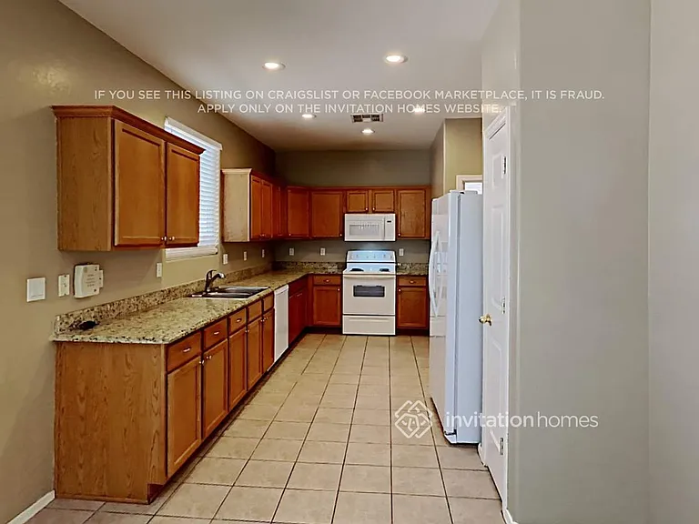 2510 E Browning Pl — Photo 7