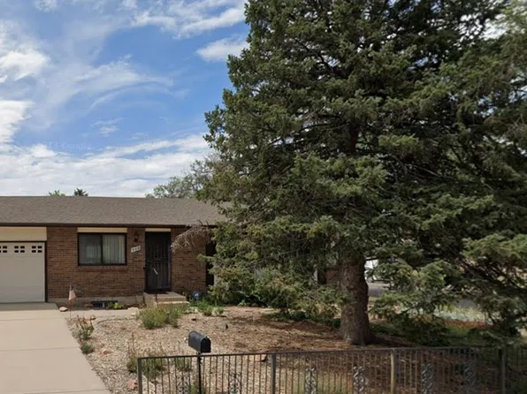 909 S Nile Way, Aurora, CO 80012