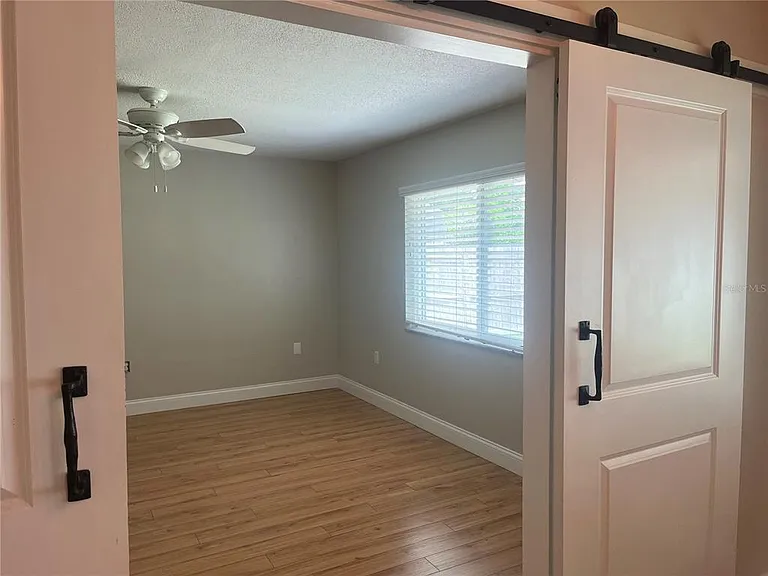 3101 Village Ln — Photo 14