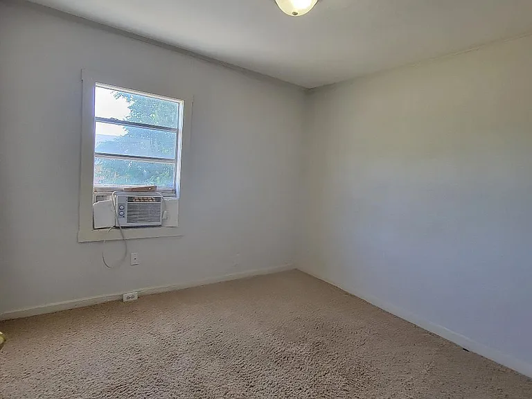 1138 Covington St — Photo 10