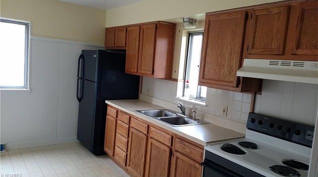 2nd image of 3960 Grafton Rd