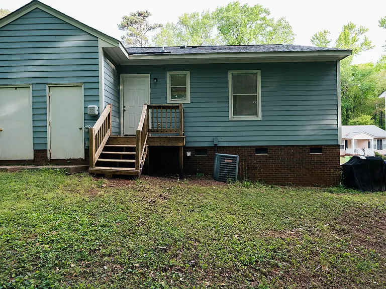 Hilltop Townes — Photo 24